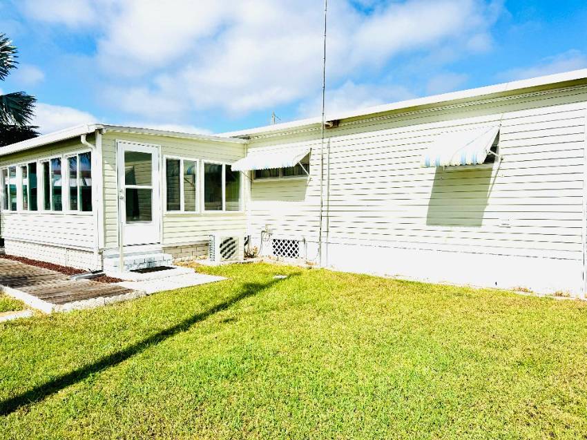 63 Temple Circle a Winter Haven, FL Mobile or Manufactured Home for Sale